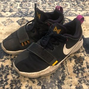 Nike PG3 Boys 5.5Y
